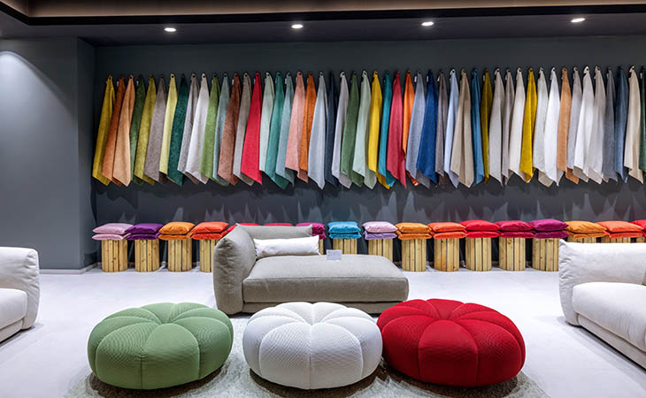 علامة المفروشات الإيطالية ميكي فيراري تفتتح أول صالة عرض لها في الشرق الأوسط